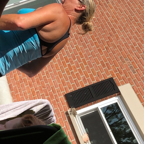 A Nike swim suit - Picture 7 of 8